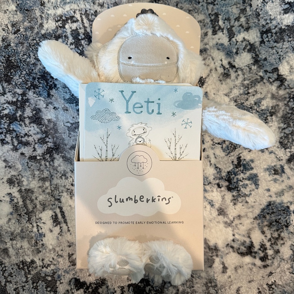 NEW in Original Packaging Slumberkins Yeti Snuggler - Ivory